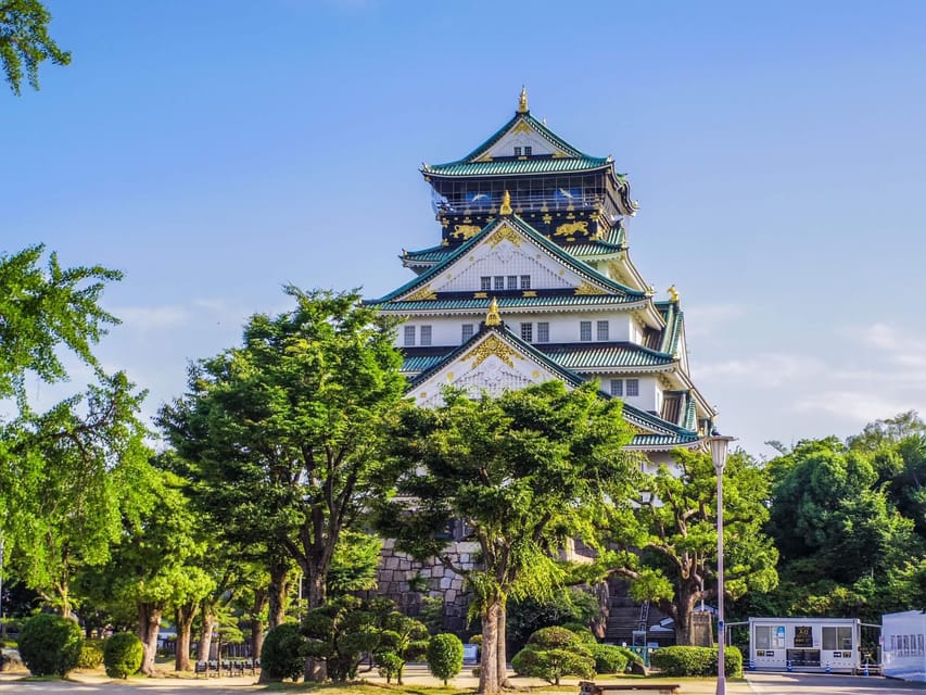 1-Day walking tour in Osaka：Castle, temples and Ukiyoe - At a glance: six details that shape the day