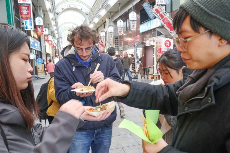 5-Hour Osaka Highlights Bike Tour with Lunch - Ride the river paths and Osaka Castle Park