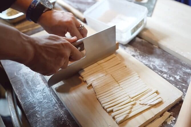 90 min Shared Handmade Udon Experience - The pleasure of making udon by foot