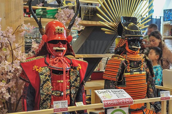 A Tour to Explore the Symbol of Osaka: Osaka Castle - Ōte-mon Gate brings the scale down to human size