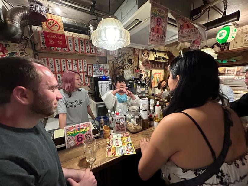 Bar hopping: Create lasting memories with TOMODACHI guides! - The izakaya is where the evening opens up