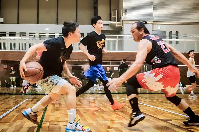 Basketball in Osaka with local players! - Three hours of pickup basketball in Osaka