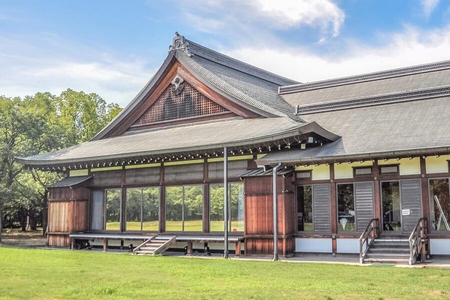 Discover Osaka, Private Customizable Tour with Expert Guides - Planning the day without overloading it