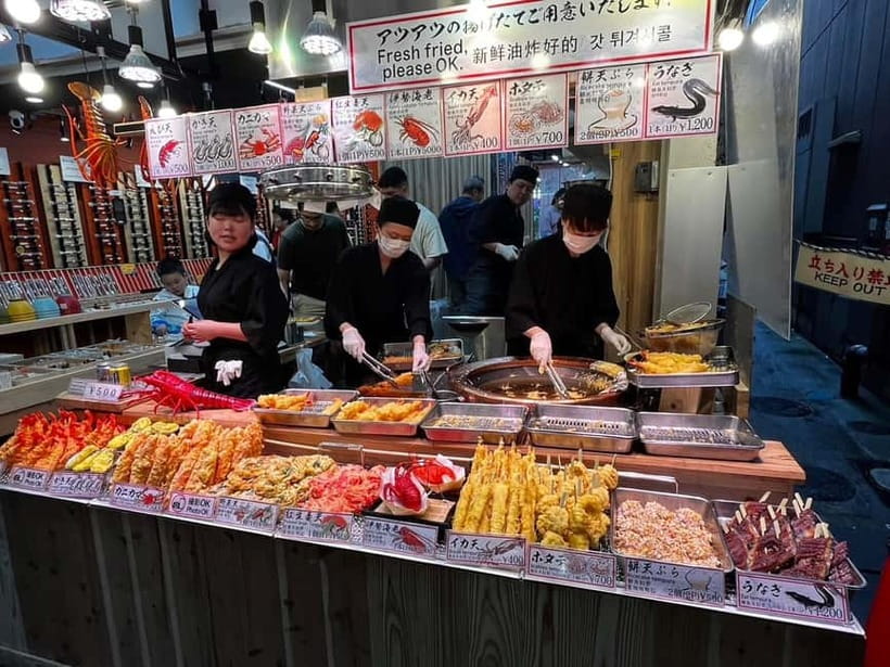 Food crawl: Discover Osaka’s soul with every step! - The meeting point needs extra time