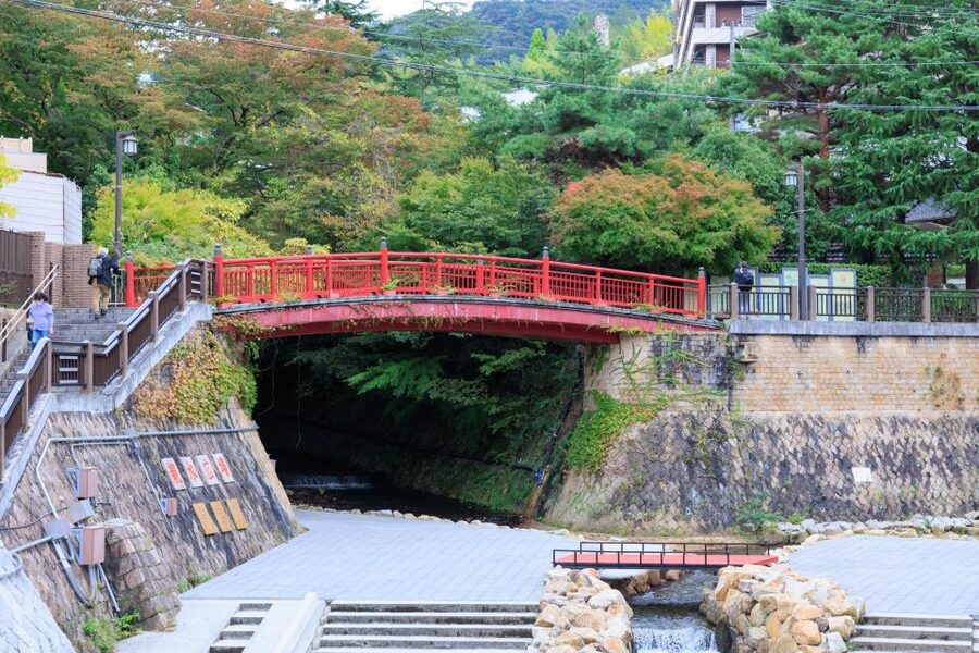 From Osaka: Himeji Castle, Arima Onsen & Mt. Rokko Day Tour - What the bus day feels like