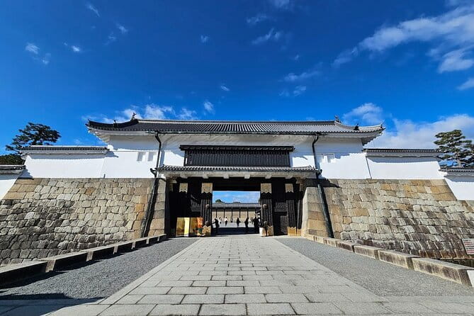 From Osaka or Kyoto: Full Day Sightseeing Tour of Kyoto - Fushimi Inari: a walk beneath the red gates
