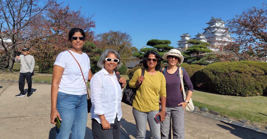 Himeji: Express Guided Tour of Himeji Castle in 90 Minutes - Seeing the White Heron Castle Up Close