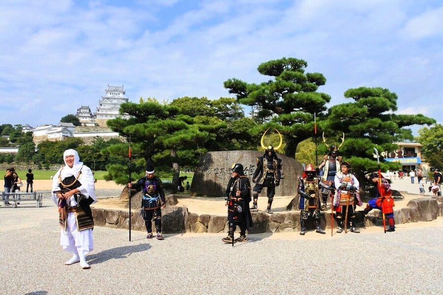 Himeji: Express Guided Tour of Himeji Castle in 90 Minutes - Is $107 a Good Use of Your Himeji Budget?