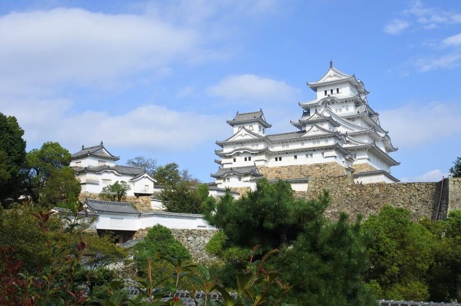 Himeji: Express Guided Tour of Himeji Castle in 90 Minutes - Starting at the Admission Ticket Service