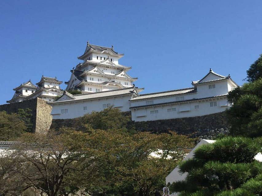 Himeji: Private Guide Tour of the Castle from Osaka or Kyoto - Finding your bearings at Himeji Station