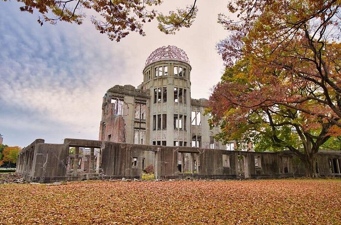 Hiroshima and Miyajima Private Day Tour from Kyoto/Osaka - A private guide makes the day more adaptable