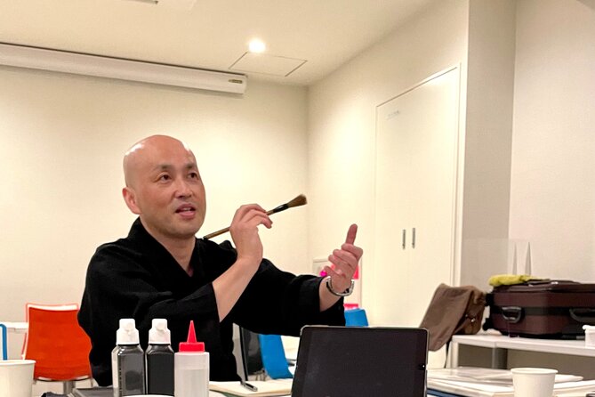 Japanese Calligraphy Experience in Osaka - A quiet hour and a half in central Osaka