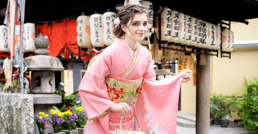 Kimono photoshoot-Includes 100 photo data - Who will enjoy this shoot most