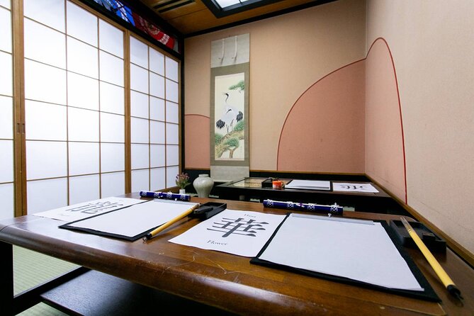 Learning Zen of Japanese Calligraphy in kimono near Osaka Castle - Choosing a kanji and learning its stroke order