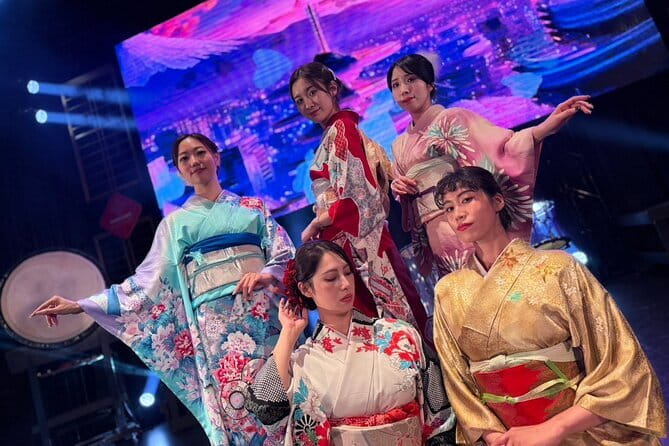 Osaka: A Modern Samurai, Kabuki, Taiko, & Dance Show - Taiko drums, swordplay and a Kabuki lion