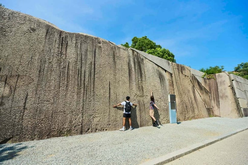 Osaka: Castle History Walking Tour / Castle Tower Admission - Hokoku Shrine and the Toyotomi story