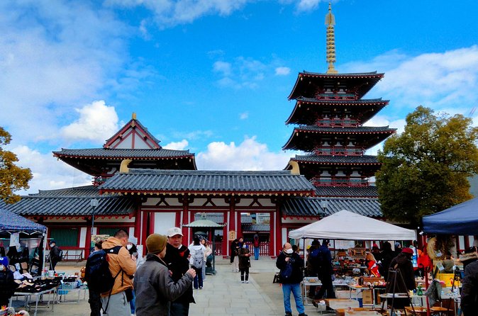 Osaka Castle & Temple Walking Tour with Multilingual Audio Guide - The five-minute subway ride