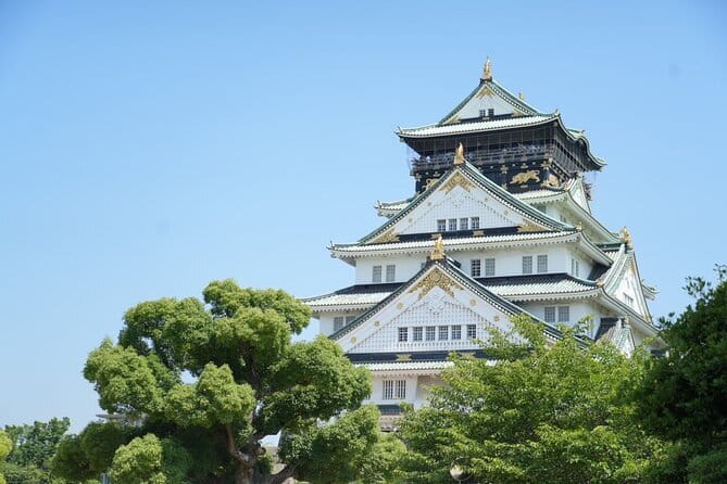 Osaka Castle Walking Tour - The castle exterior is the main event