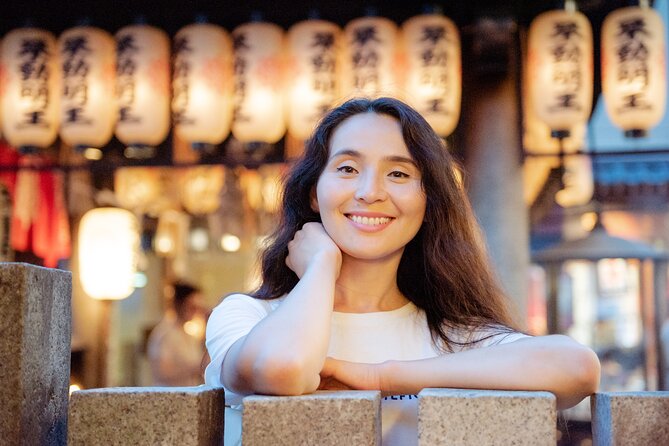 Osaka Dotonbori Night Photoshoot Private | Pro Photographer - Posing help that makes night photos easier