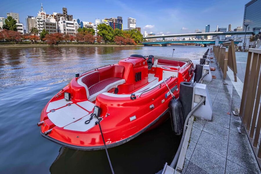 Osaka: Dotonbori's Bridges 20-Minute Cruise - Who should book this cruise?