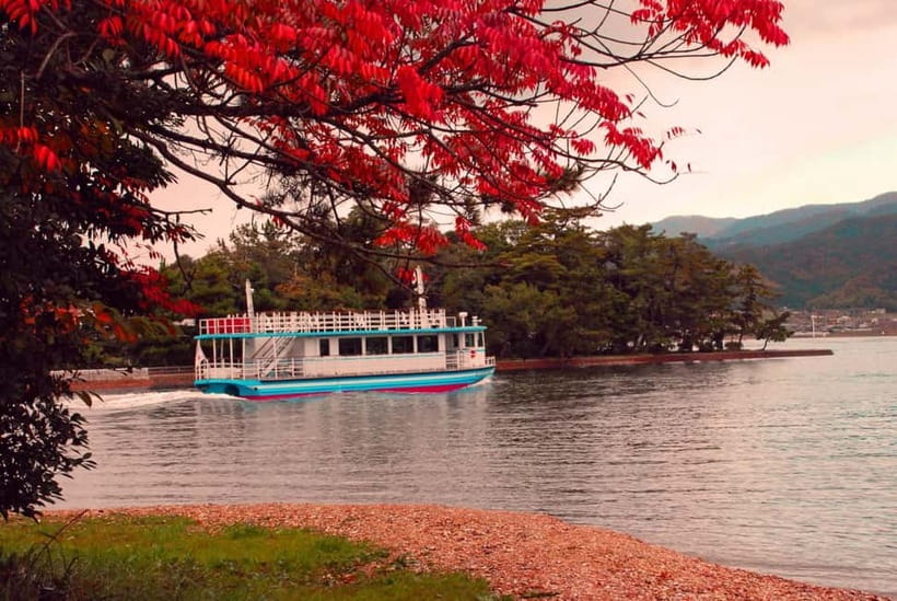 Osaka/Kyoto: Amanohashidate & Miyama Tour with Boat & Lunch - A filling Japanese lunch by the coast