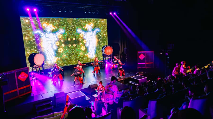 OSAKA NIGHT FUSION Japanese Taiko Kabuki Samurai Dance Show - What the Evening Feels Like