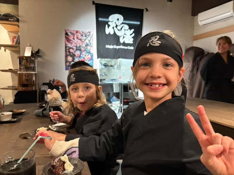 Osaka: Ninja Experience Cafe in Dotonbori - A lesson that works for families