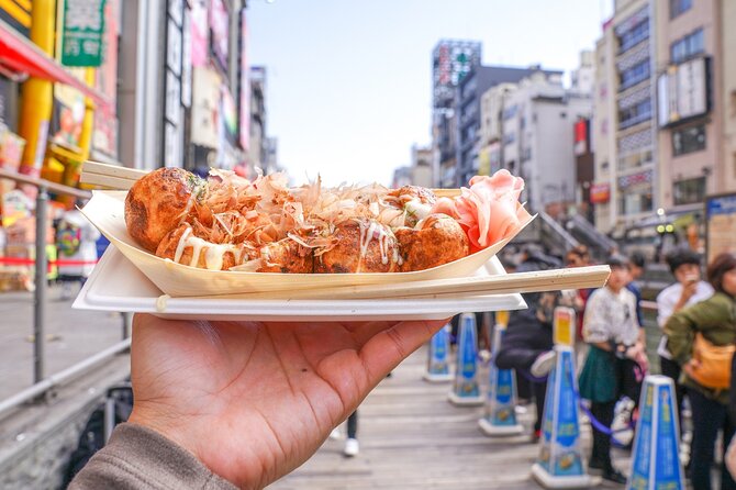 Osaka Private Half-Day Tour with a Local – Secrets & Highlights - Dotonbori: bright signs and side streets