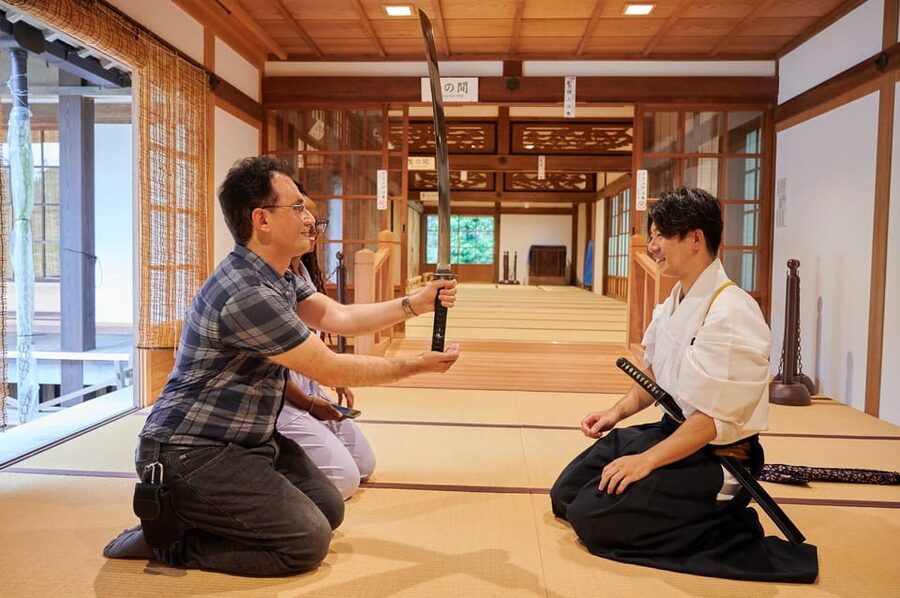 Osaka: Private Samurai Experience - Train with Sword Master - Watching Watanabe’s sword performance