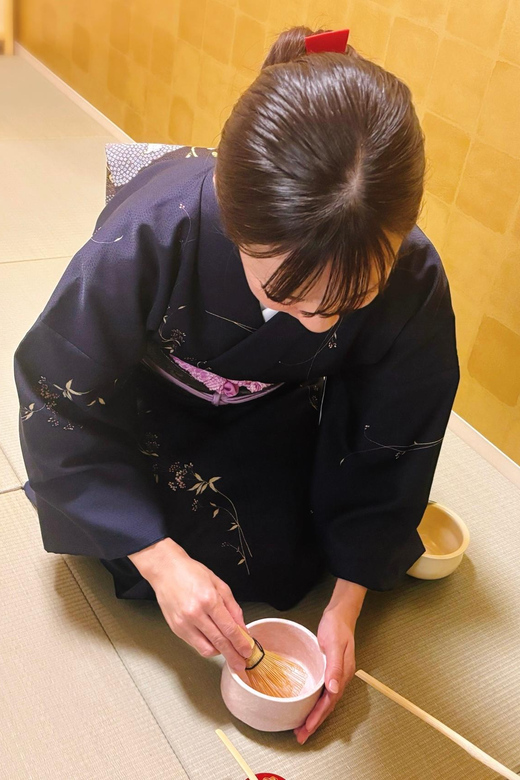 Osaka: Private Tea Ceremony and Calligraphy Experience - Turn a word or your name into calligraphy