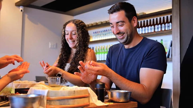Osaka: Roll and Authentic Sushi Making Class in Dotonbori - Sushi Making In The Middle Of Osaka
