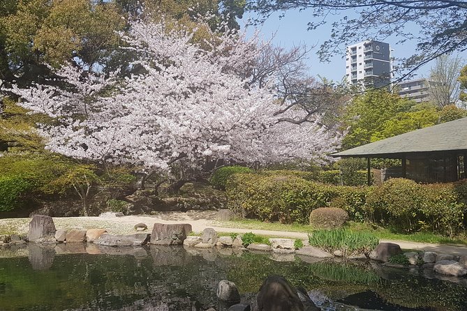 Osaka’s Best and Brightest: Private Full-Day Tour by Vehicle - Kuromon Market is a short stop with plenty to notice