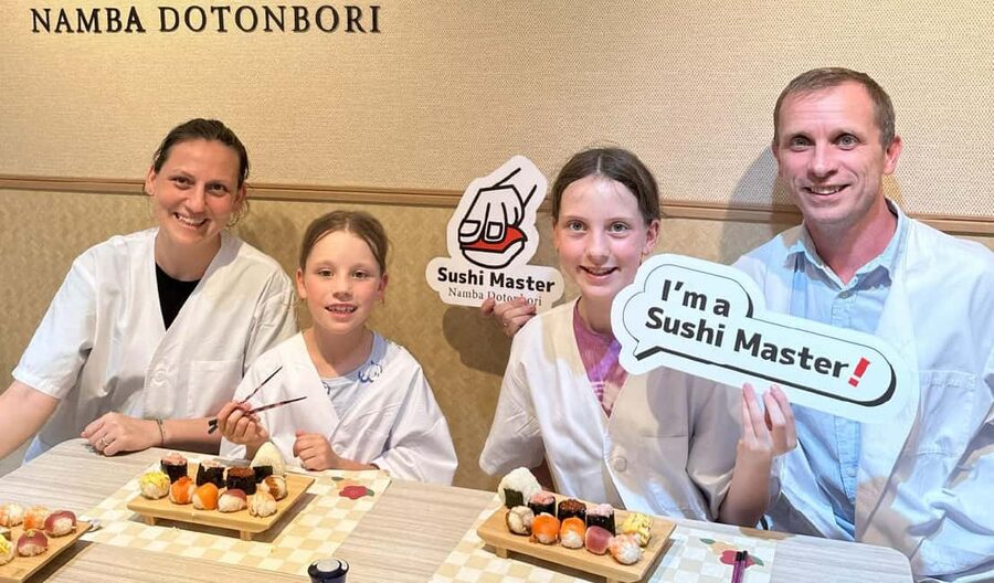 Osaka: Sushi Making in Spacious Studio (SAME-DAY OK!) - Eating your sushi, and deciding whether to order a drink