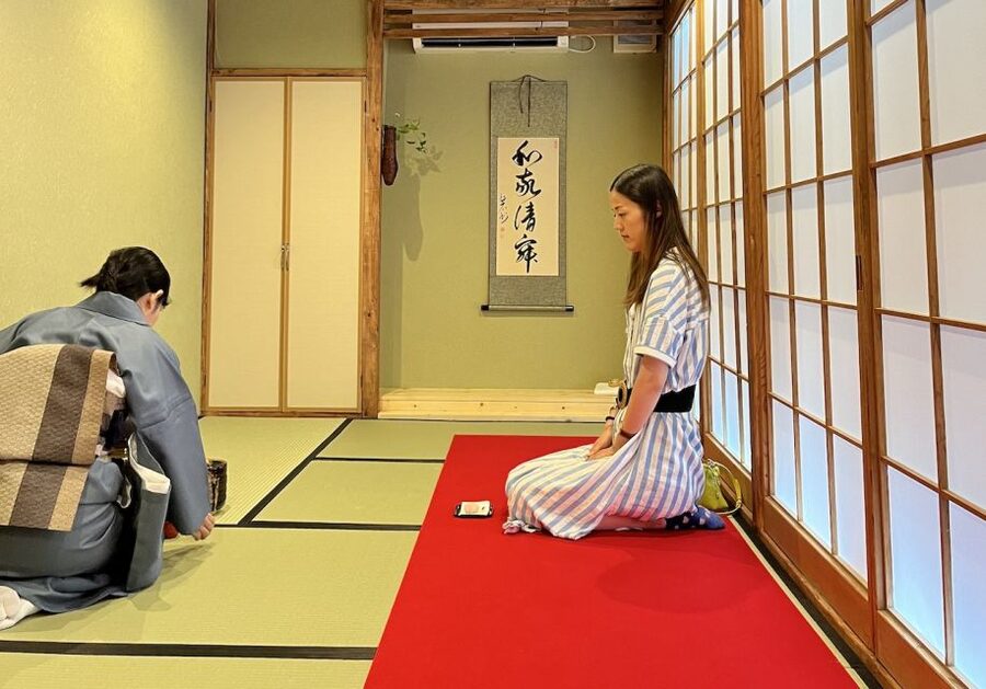 Osaka: Tea Ceremony Experience - A quiet room amid Osaka’s busy streets