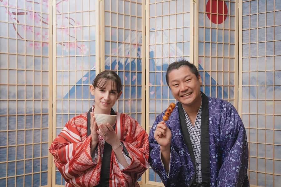 Osaka Temple Cool Foot Bath & Matcha Experience〈45min〉 - Worship, incense, and a moment of meditation