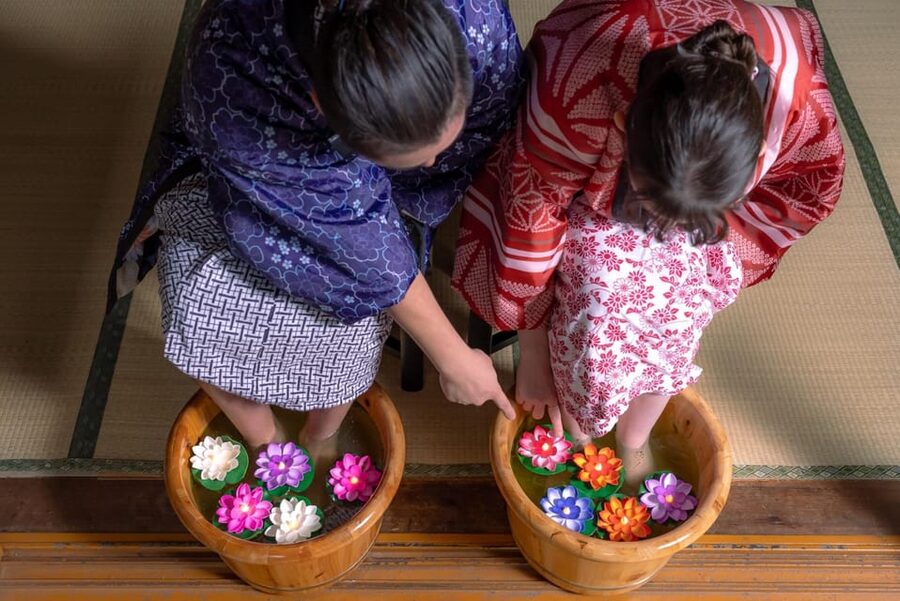 Osaka Temple Head Spa &Matcha Facial – Refresh & Glow〈90min〉 - The Foot Bath in Front of the Buddha