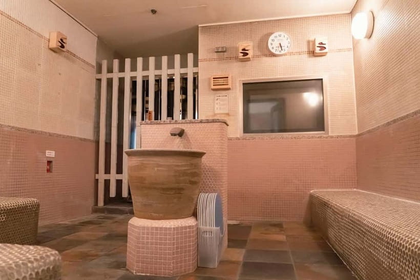 Osaka: Tennen Onsen Naniwa-no-Yu, the famous hot spring spa - What your visit is like