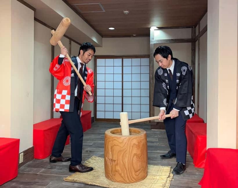 Osaka: Traditional Mochi Pounding Experience with Tasting - A Short Lesson Before the Pounding