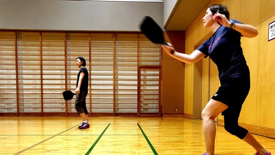 Pickleball in Osaka, Kobe & Kyoto with Locals! - Gear and gym details that matter