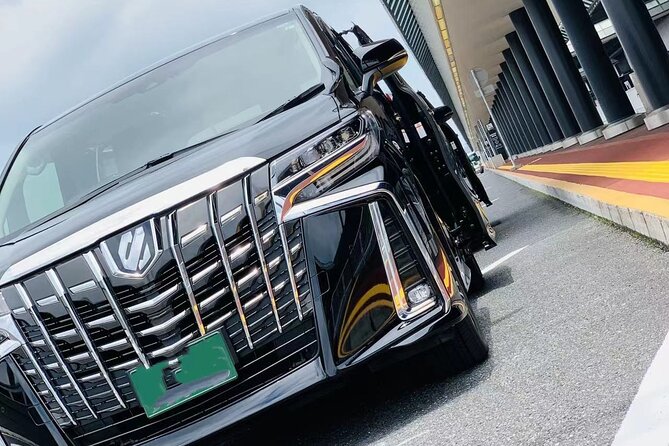 Private departure transfer from central Osaka city to Itami airport (ITM) - The case for skipping the station with luggage