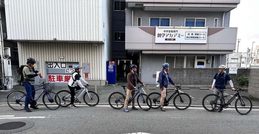Ride around the Castle. Slurp like a Local - Riding Himeji instead of just walking to the castle