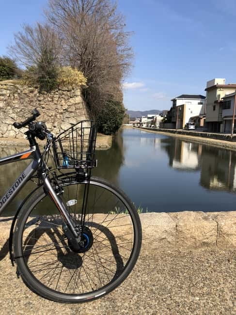 Ride around the Castle. Slurp like a Local - Weather, timing and a few practical details