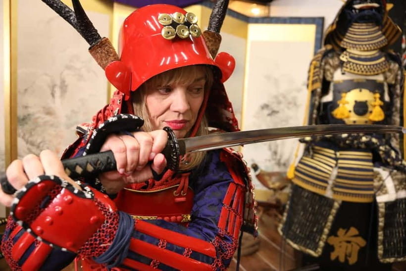 Samurai Armor & Sword experience with phot near Osaka Castle - Practising the draw, cut and return
