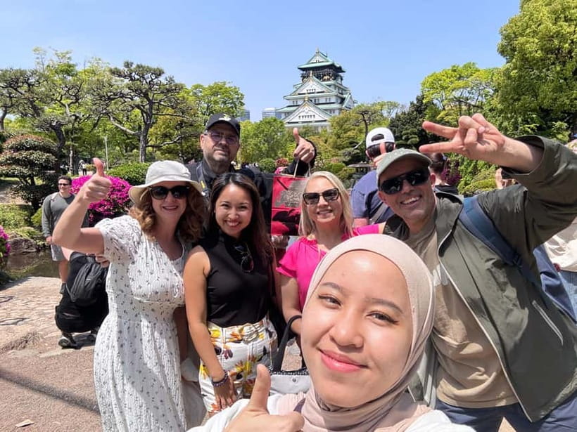 (Ticket Included) Explore Osaka Castle & Museum of History - Walk from the museum to the castle grounds